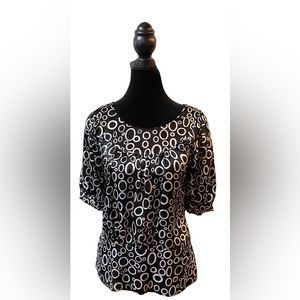Metro City: Black and White Silky Blouse